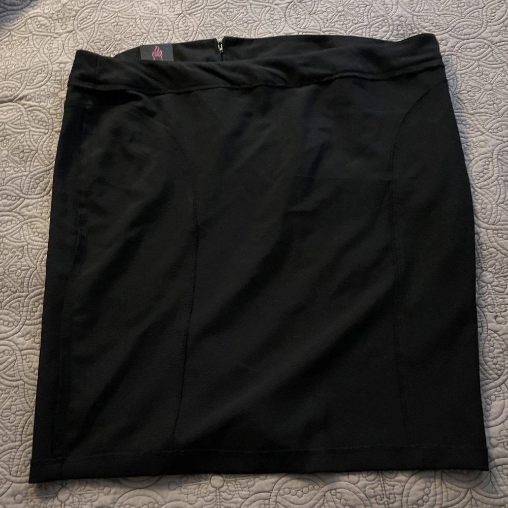 Torrid Women's Plus Skirt black size 22